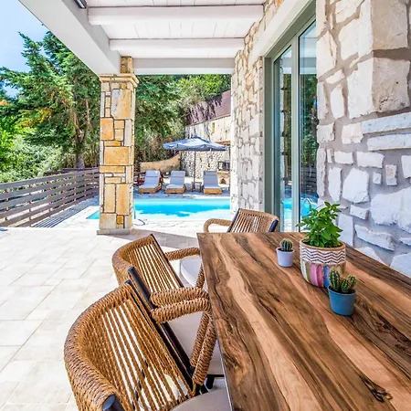 Eleni Zante Villa Xirokastellon